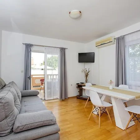 Apartment Family Friendly With A Swimming Pool Biograd Na Moru, Biograd - 19356