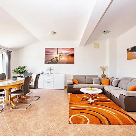 Family Friendly With A Swimming Pool Biograd Na Moru, Biograd - 19356 Apartment *