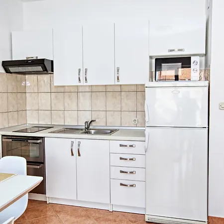 Family Friendly With A Swimming Pool Biograd Na Moru, Biograd - 19356 Apartment *